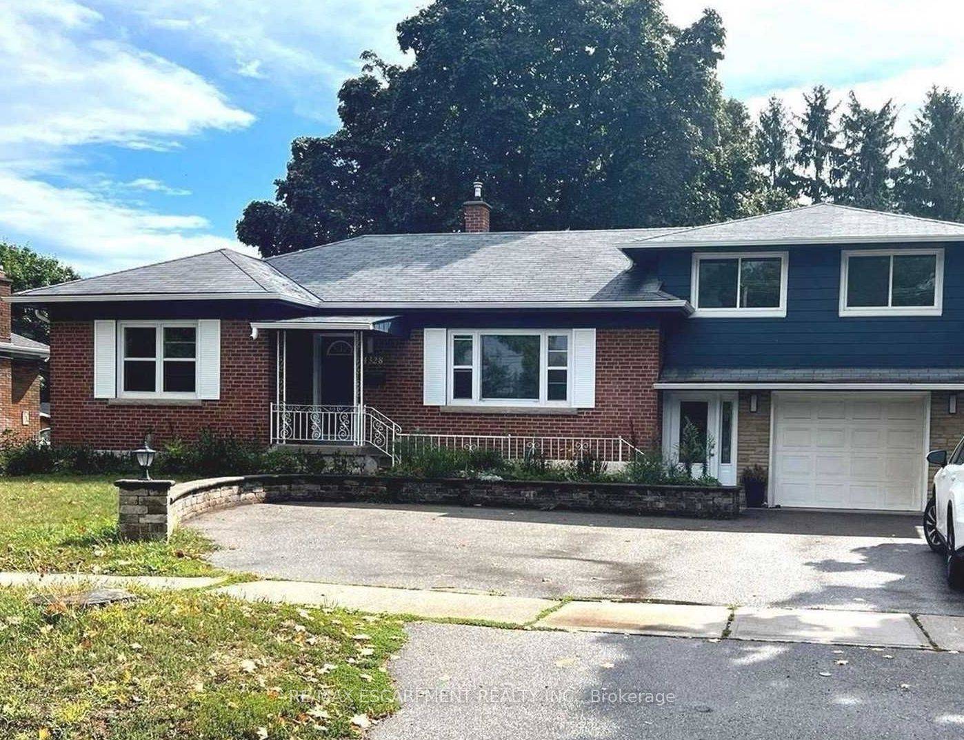 4328 New ST #Main, Burlington, ON L7L 1T5