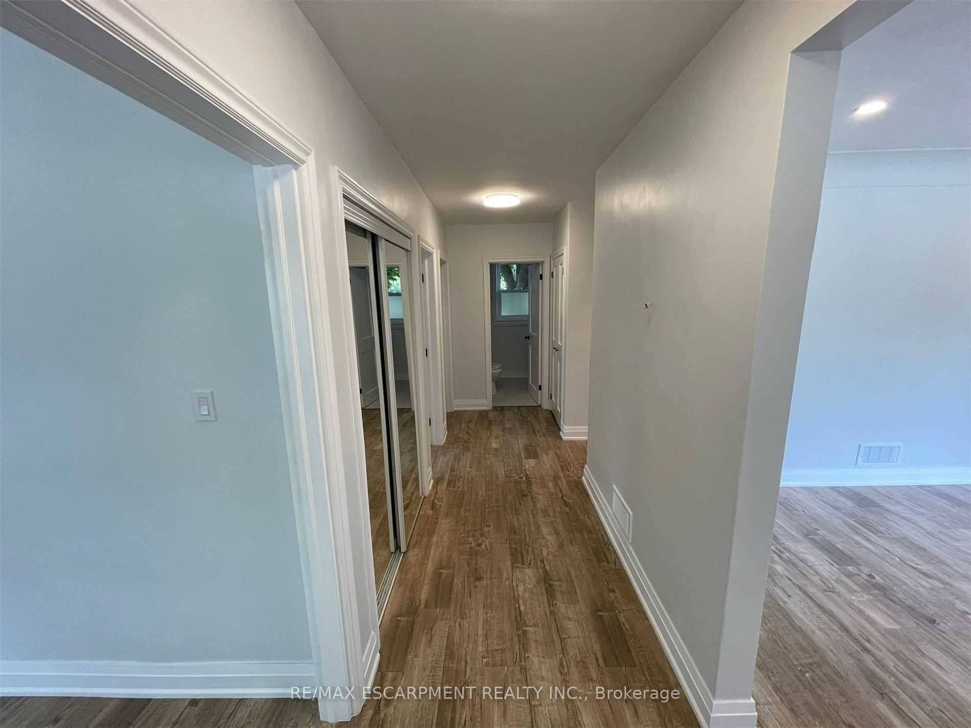 4328 New ST #Main, Burlington, ON L7L 1T5