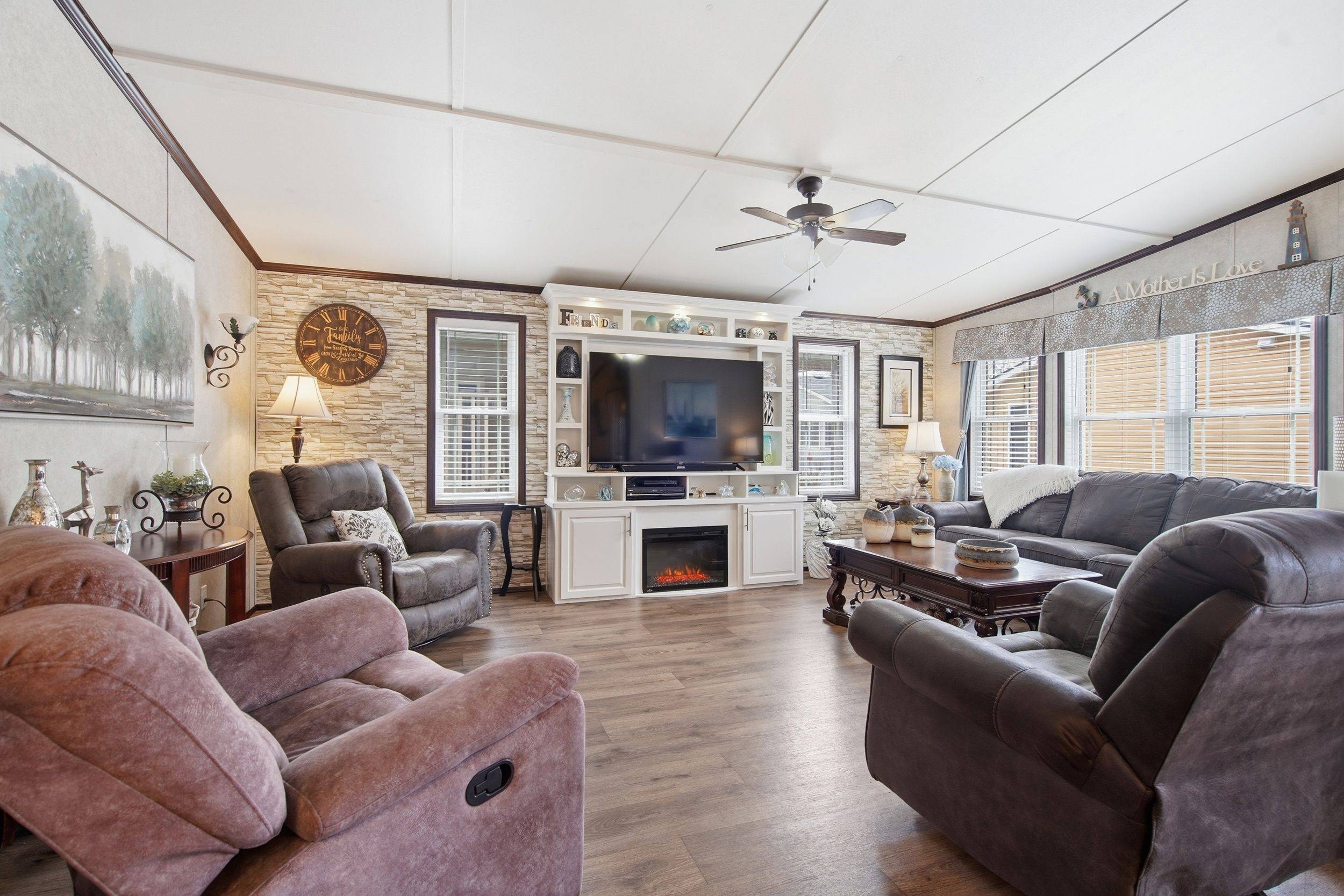 22790 Amiens RD #142, Middlesex Centre, ON N0L 1R0