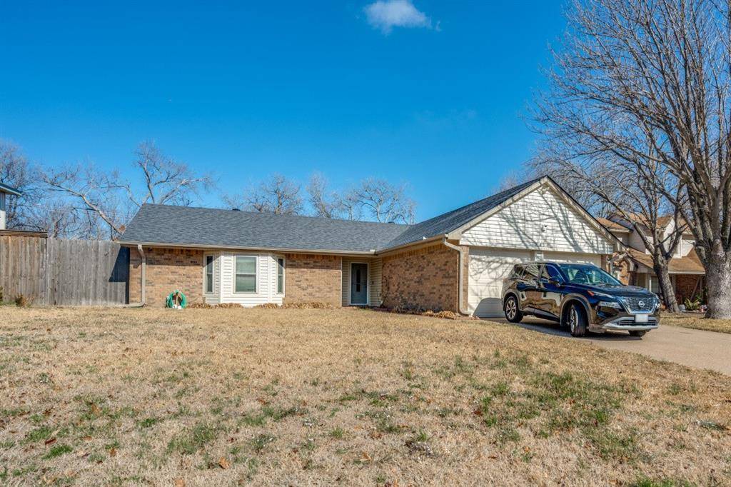 2418 Slaton Drive, Grand Prairie, TX 75052