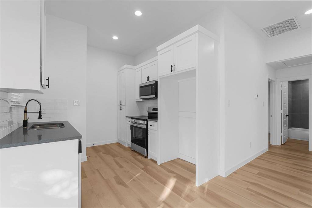 2217 Sayle Street #B, Greenville, TX 75401