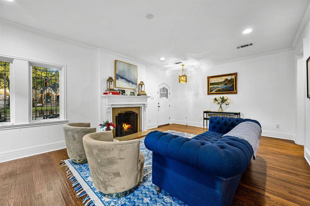 5338 Mercedes Avenue, Dallas, TX 75206