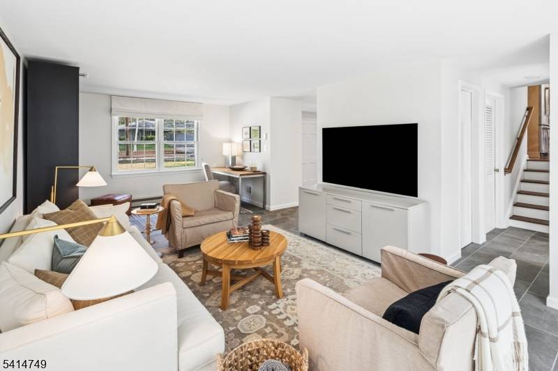 89 Lyons Pl, Bernards Twp., NJ 07920