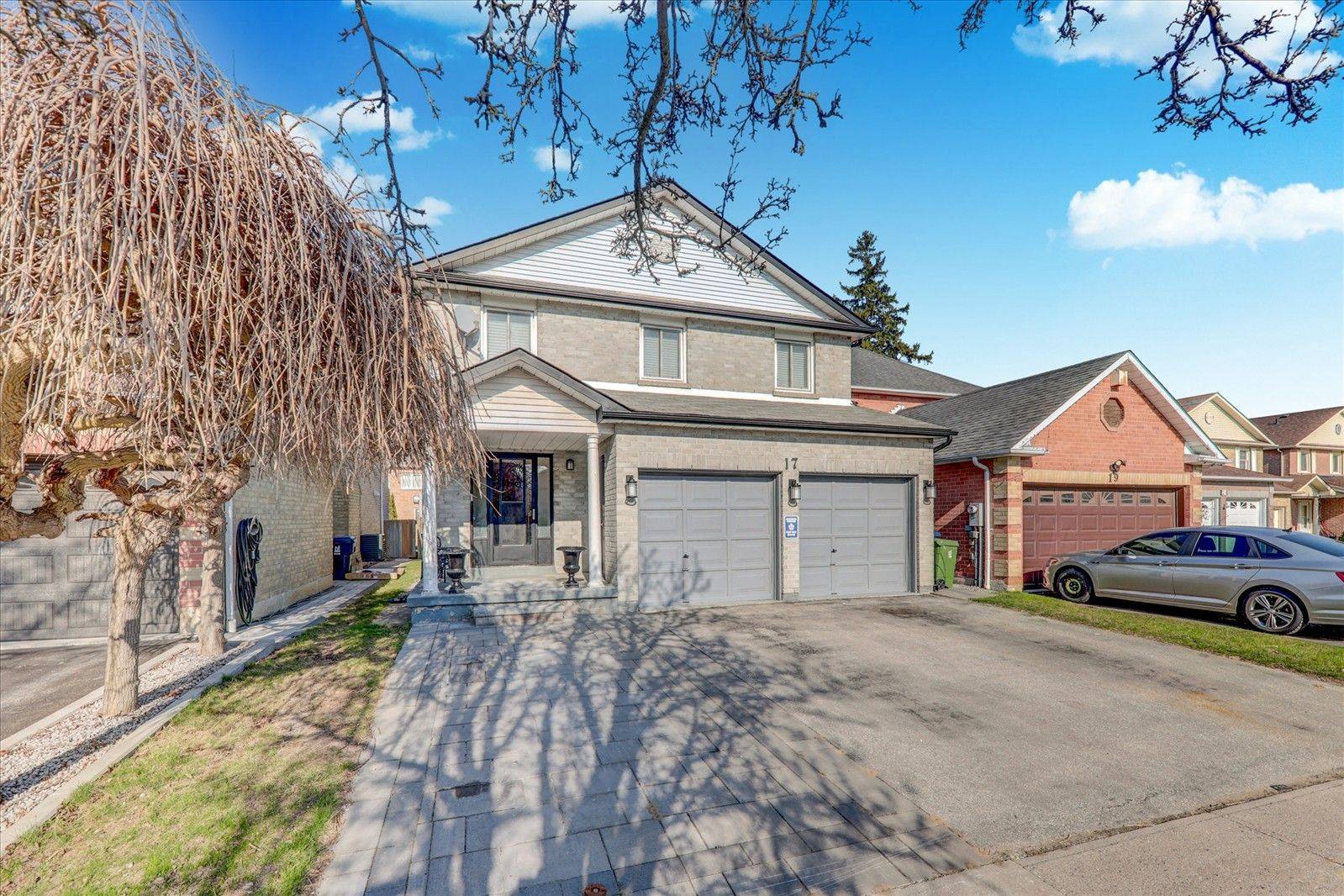 17 Plumrose BLVD, Toronto E10, ON M1E 5E8