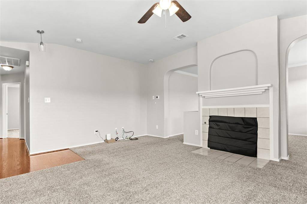 2039 Diamond Ridge Drive, Carrollton, TX 75010