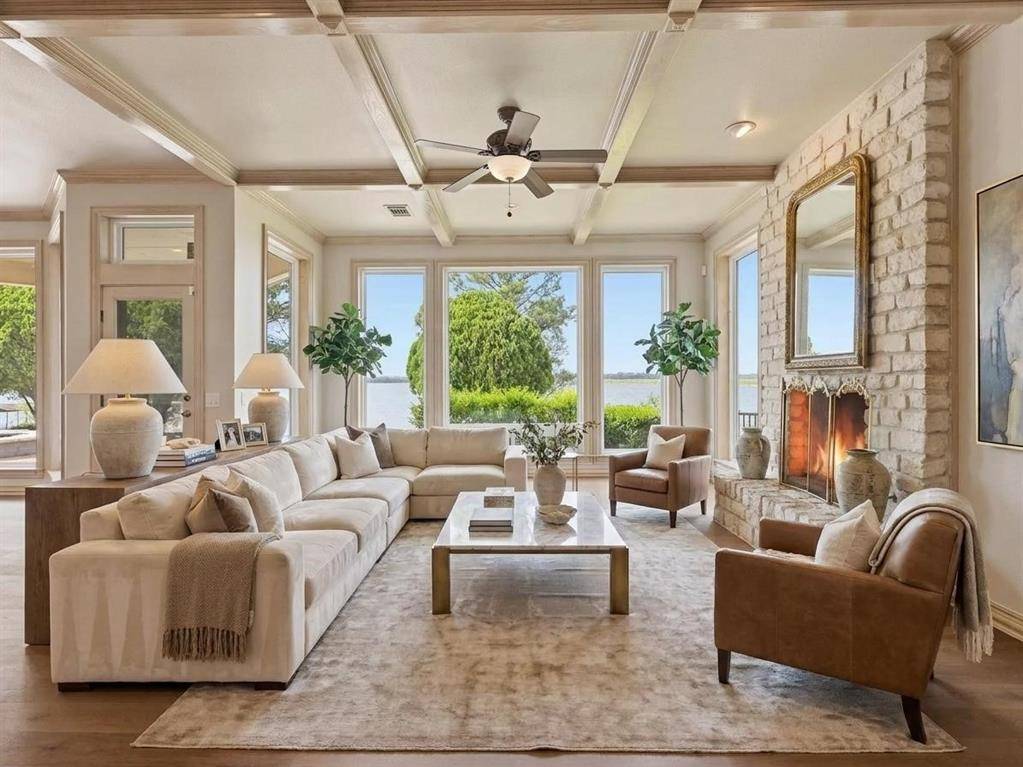 5815 Bay Club Drive, Arlington, TX 76013