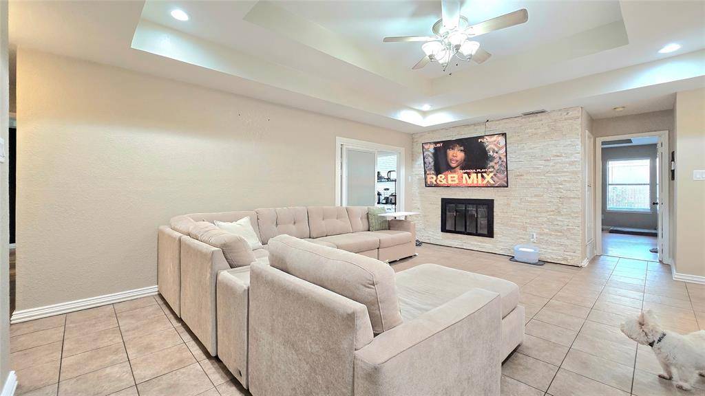 6301 Lotus Drive, Arlington, TX 76001