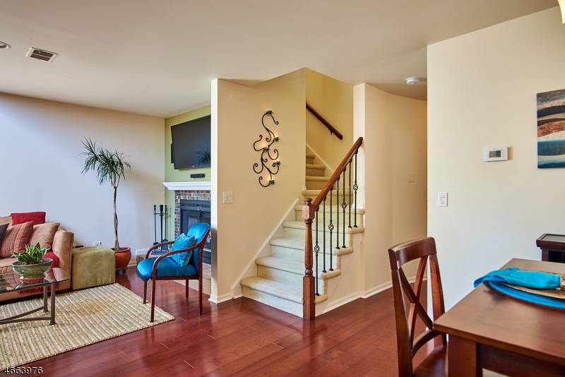 80 Ashley Ct, Bedminster Twp., NJ 07921