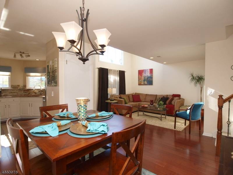 80 Ashley Ct, Bedminster Twp., NJ 07921