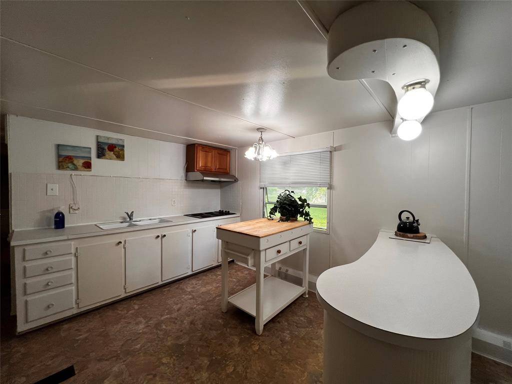 1036 Paradise Cove Road, Pottsboro, TX 75076