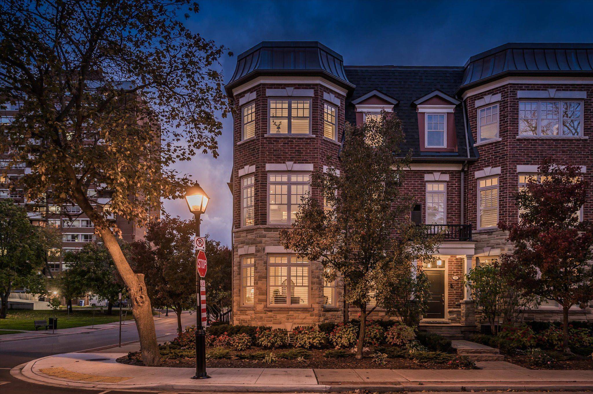 2061 Maria ST #10, Burlington, ON L7R 0B5