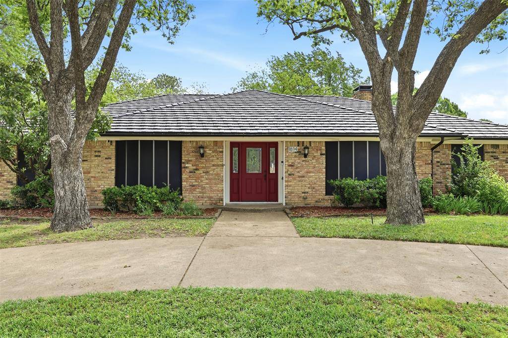 1814 N Carrier Parkway, Grand Prairie, TX 75050