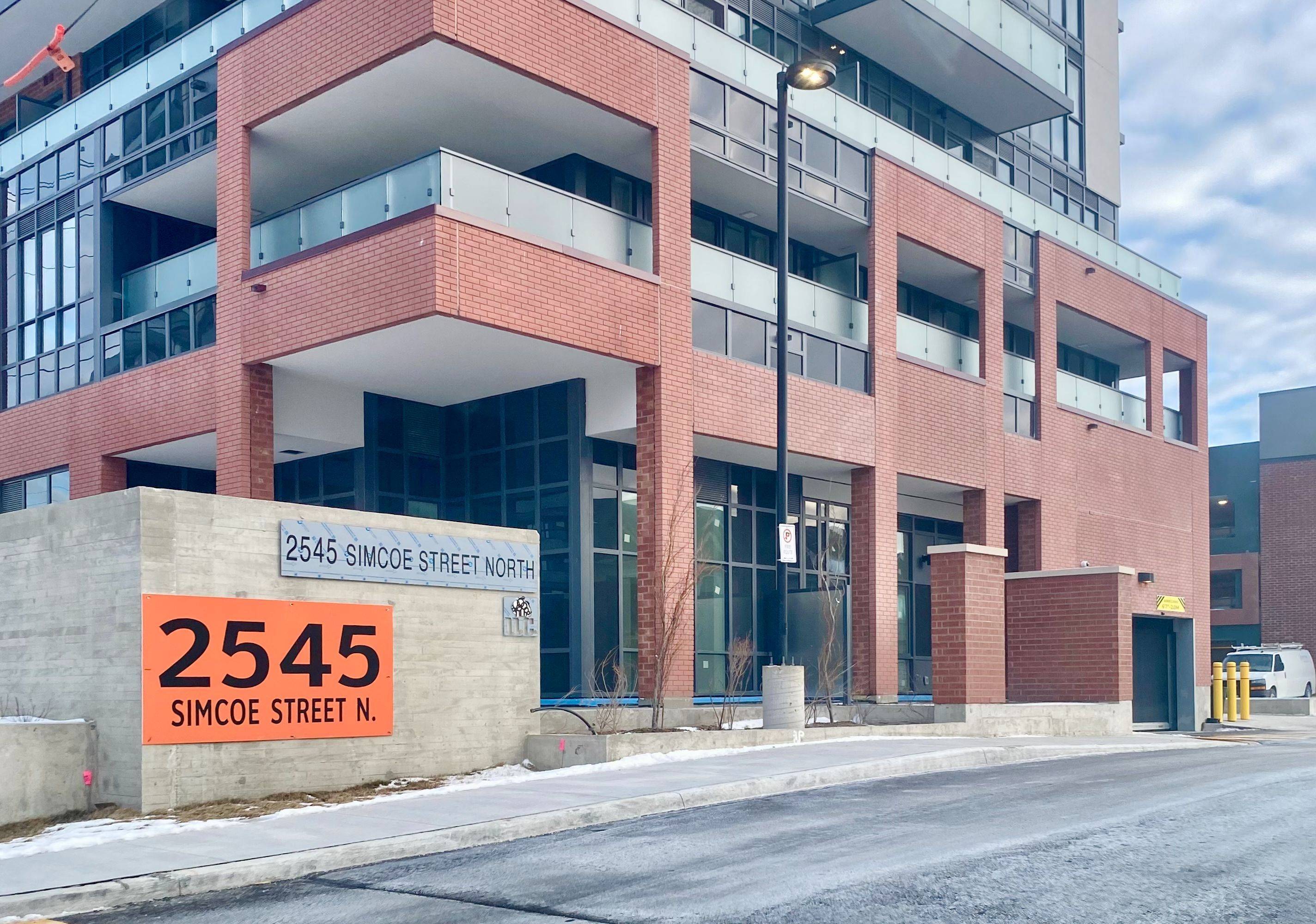 2545 Simcoe ST N #2006, Oshawa, ON L1H 7K4