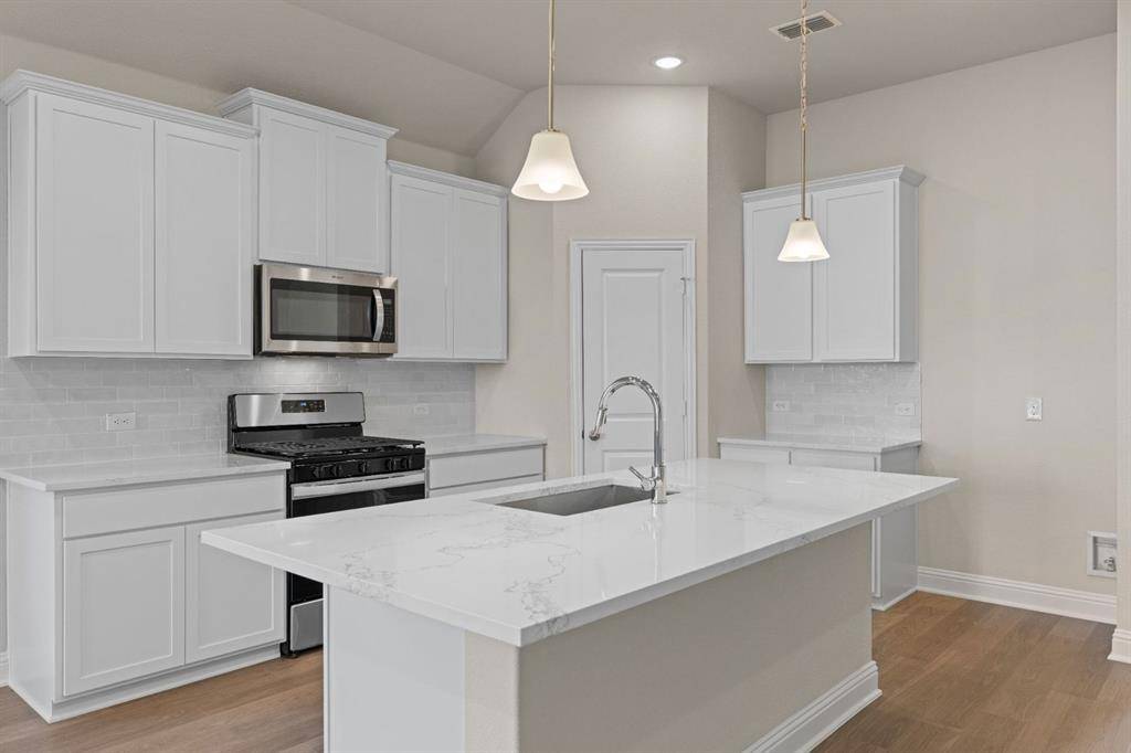 4532 Brentfield Drive, Fort Worth, TX 76036