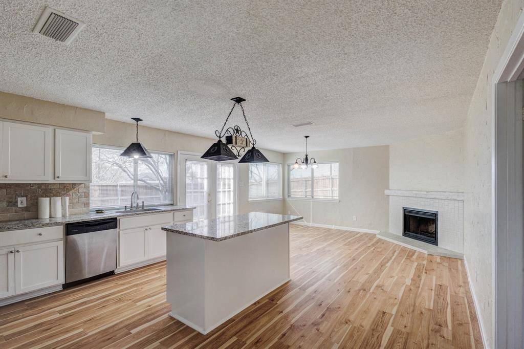 2101 Deerfield Drive, Carrollton, TX 75007