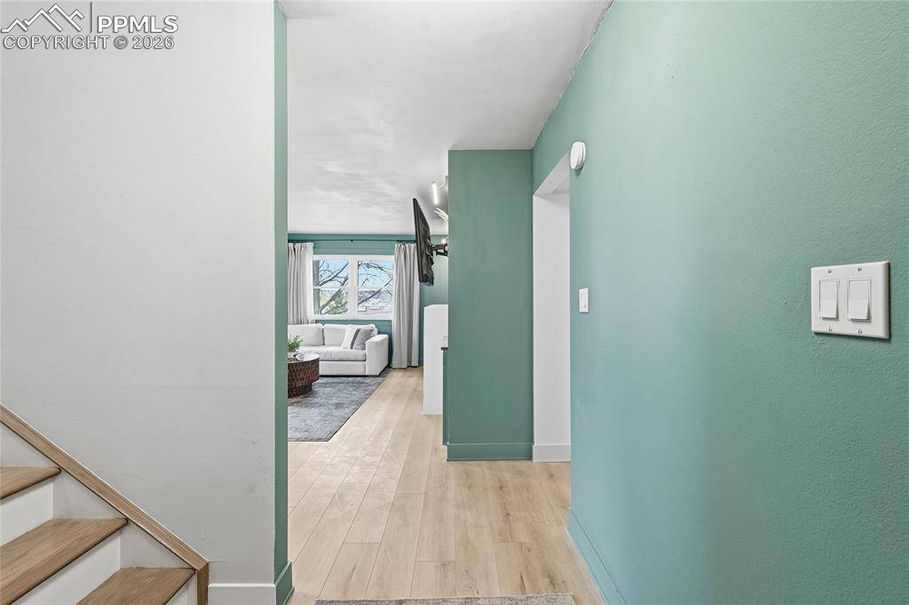 6907 Gayle Lyn LN, Colorado Springs, CO 80919