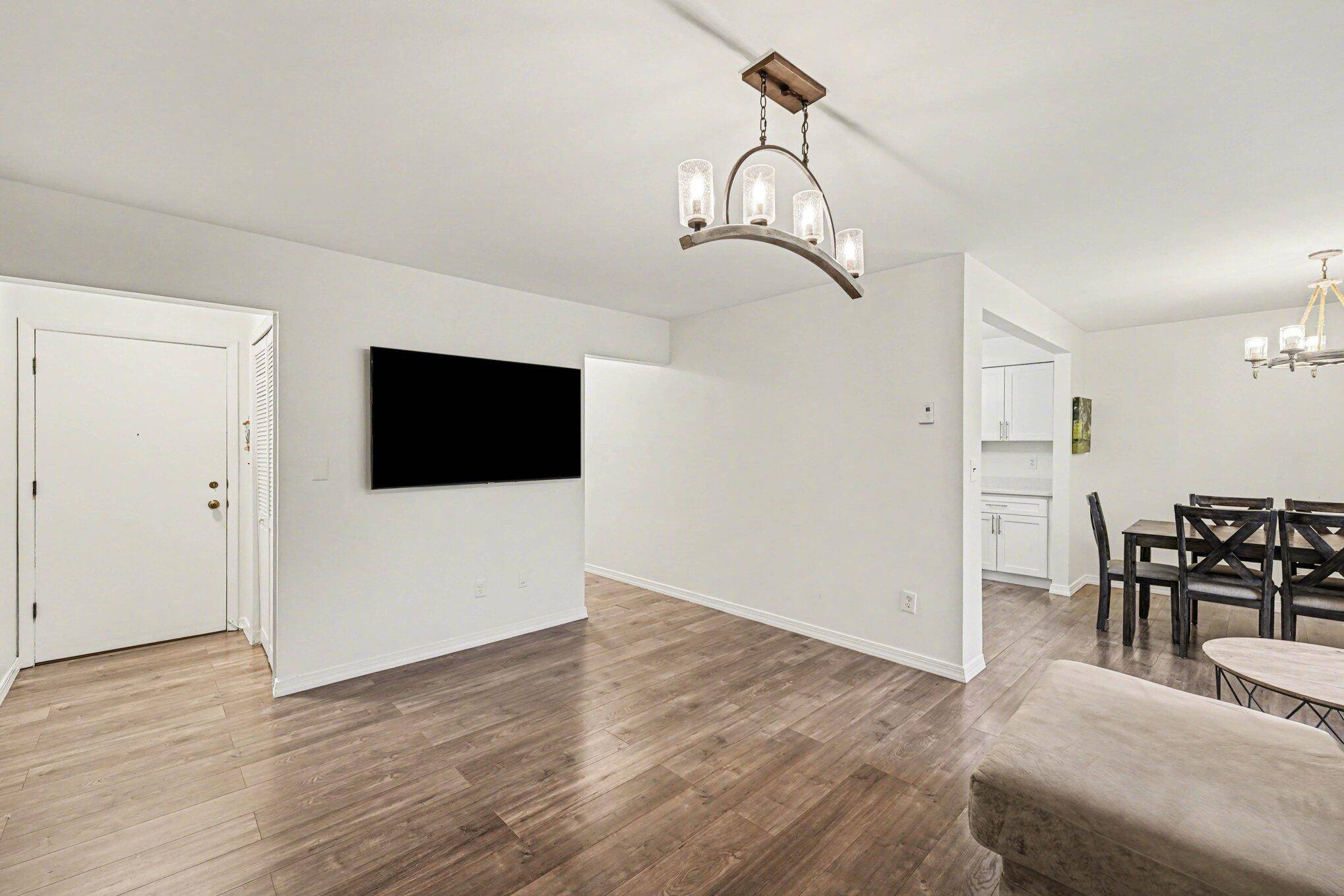 7602 Woodview ST #1, Westland, MI 48185