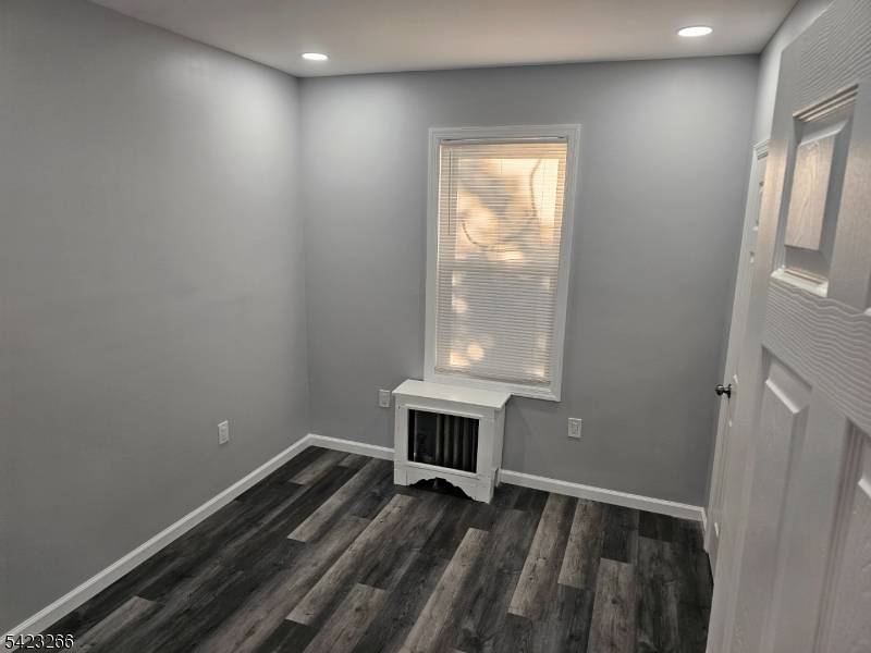 65 Hale St, New Brunswick City, NJ 08901