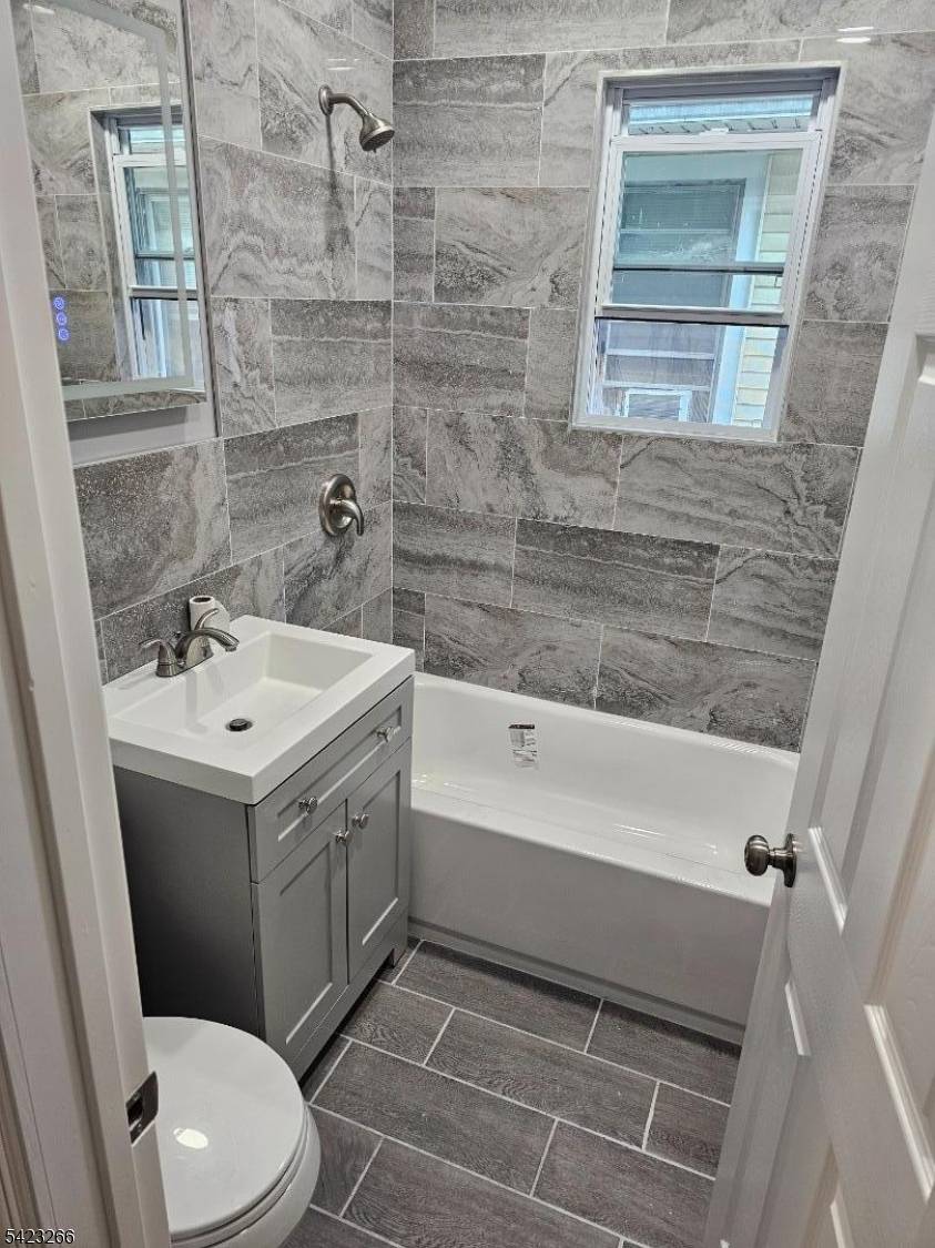 65 Hale St, New Brunswick City, NJ 08901