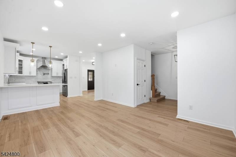 40 Edgewood Rd, Glen Ridge Boro Twp., NJ 07028