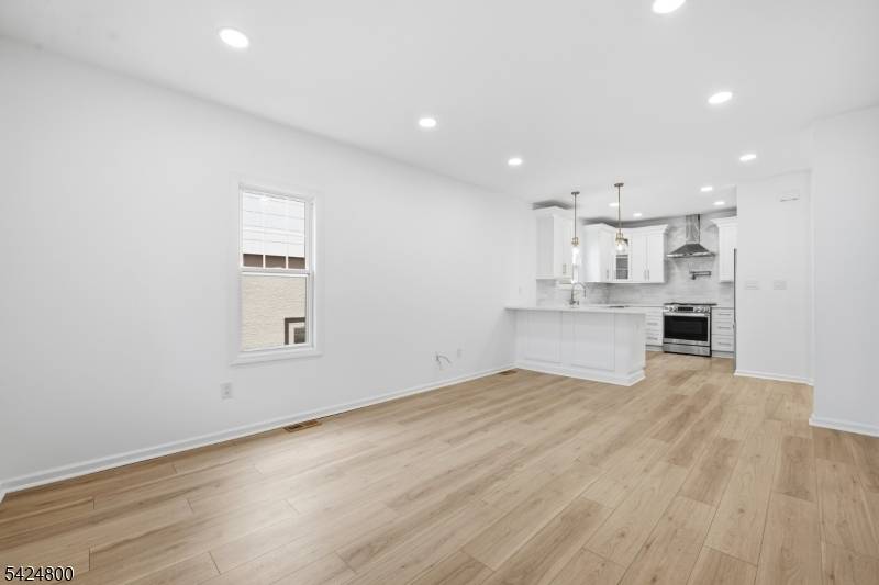 40 Edgewood Rd, Glen Ridge Boro Twp., NJ 07028