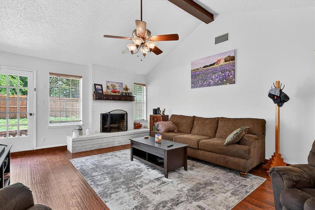 4711 Ridgeline Drive, Arlington, TX 76017