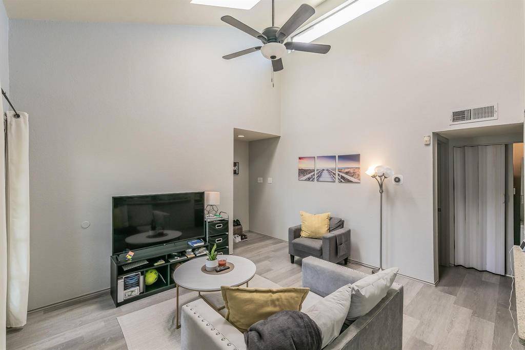 5750 Phoenix Drive #22, Dallas, TX 75231