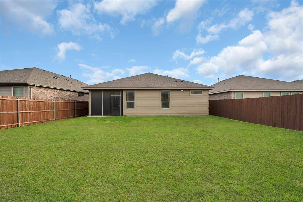 312 Frenchpark Drive, Fort Worth, TX 76052