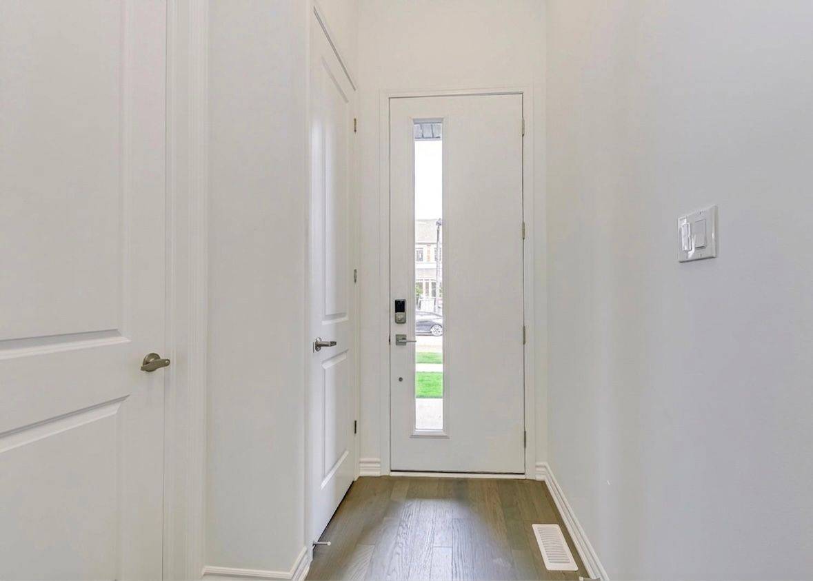 3026 Langdon RD, Oakville, ON L6H 7Y5