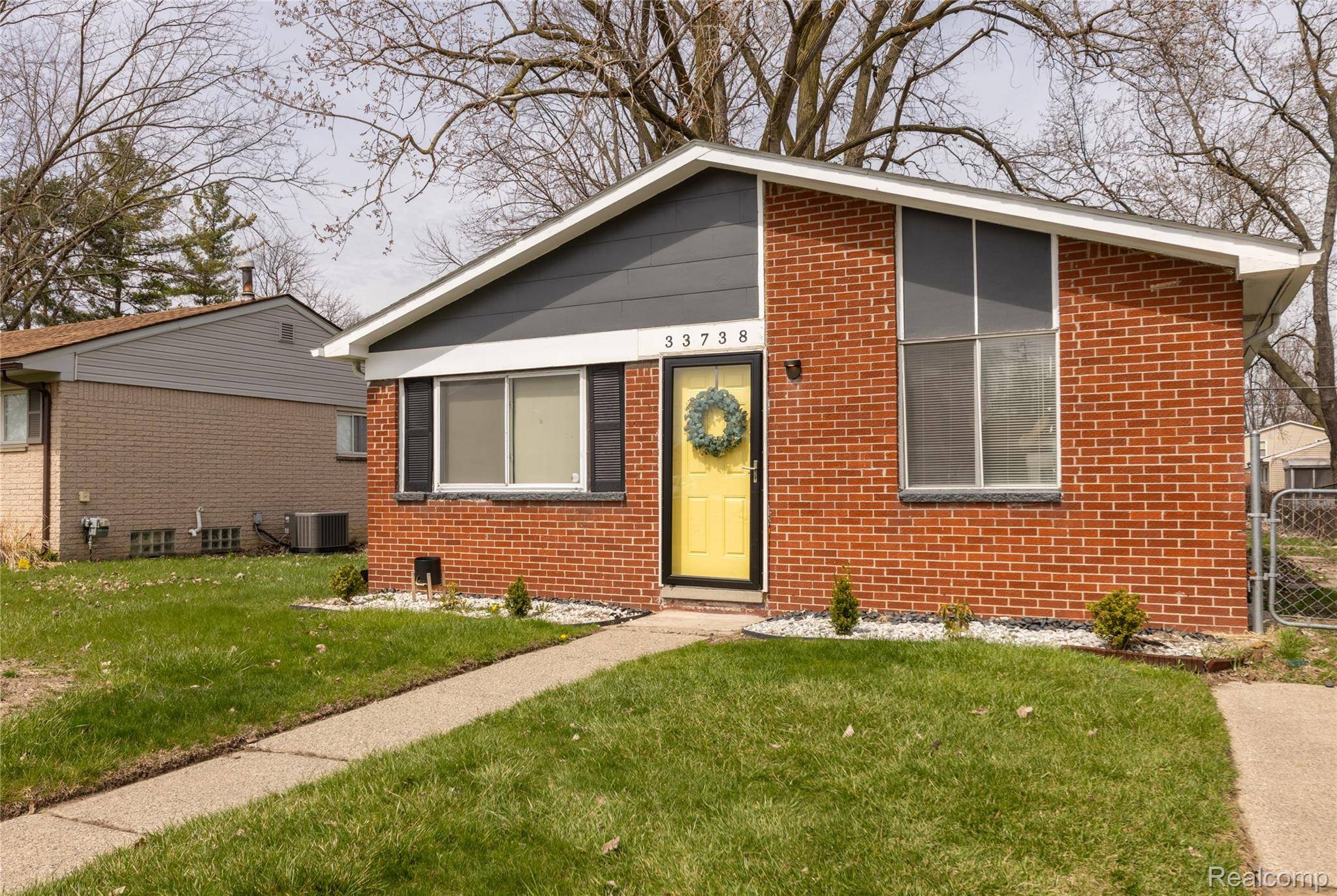 33738 Somerset ST, Westlandcity_wayne, MI 48186
