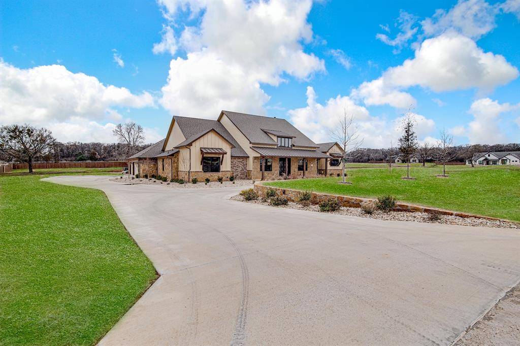 6301 Big Elk Drive, Fort Worth, TX 76140
