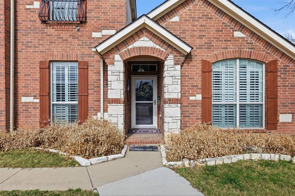 3825 Island Court, Carrollton, TX 75007