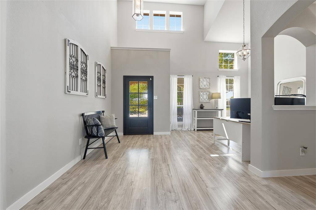 10884 Hawks Landing Road, Fort Worth, TX 76052