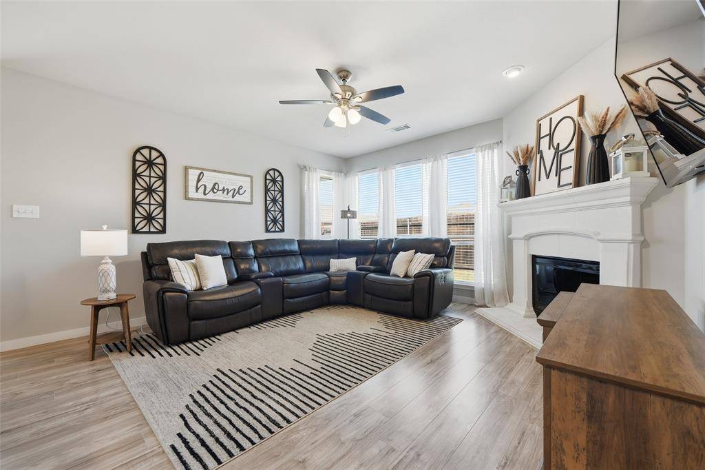 10884 Hawks Landing Road, Fort Worth, TX 76052