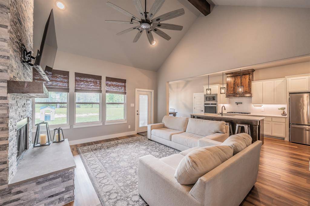 2004 Feather Lane, Weatherford, TX 76088