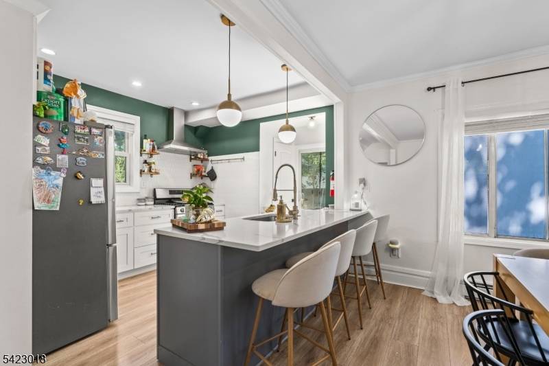 42 Richelieu Pl, Newark City, NJ 07106