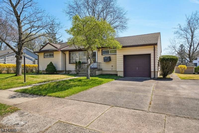 31 Michael Dr, Wayne Twp., NJ 07470