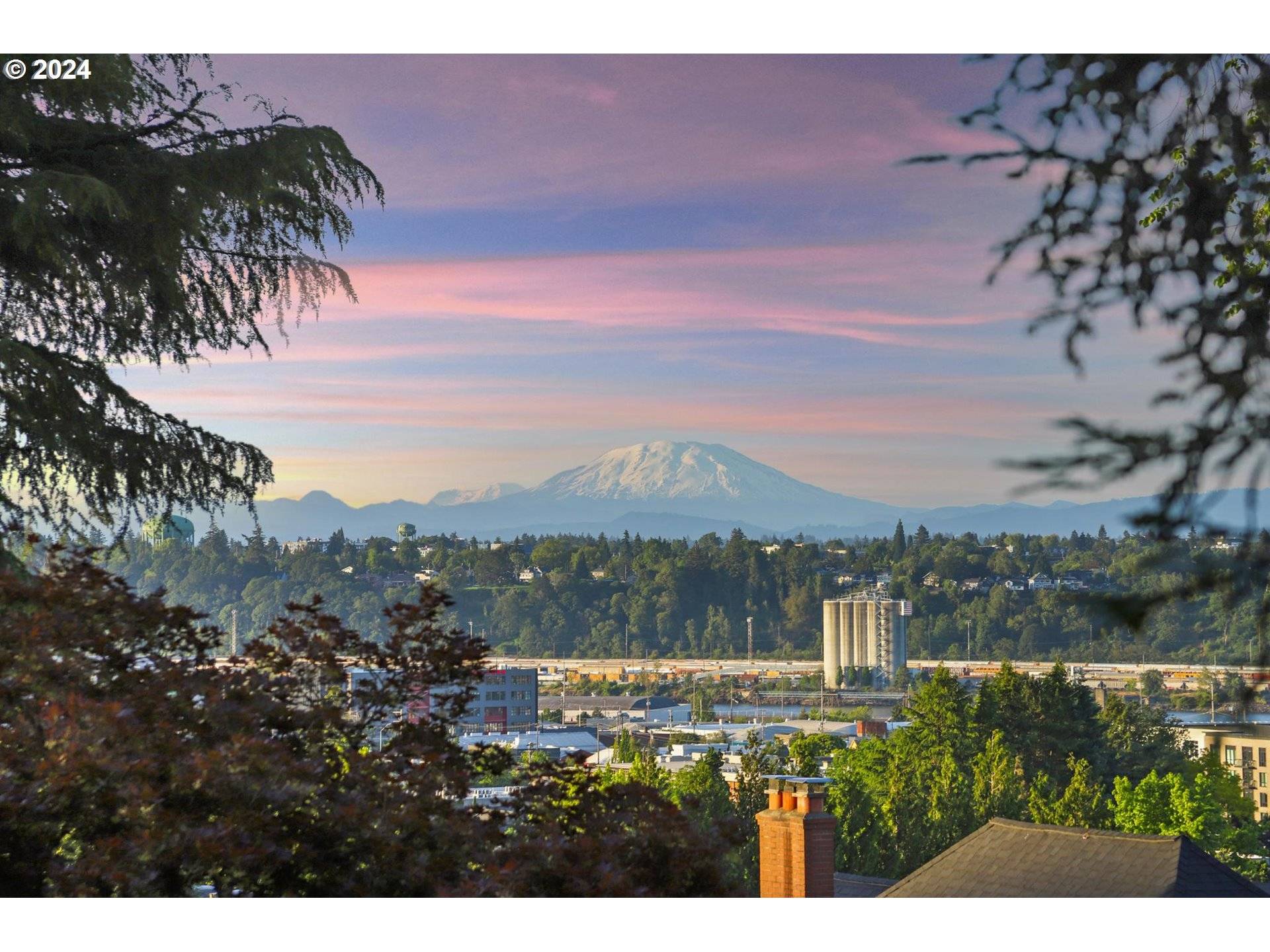 2514 NW Westover RD, Portland, OR 97210