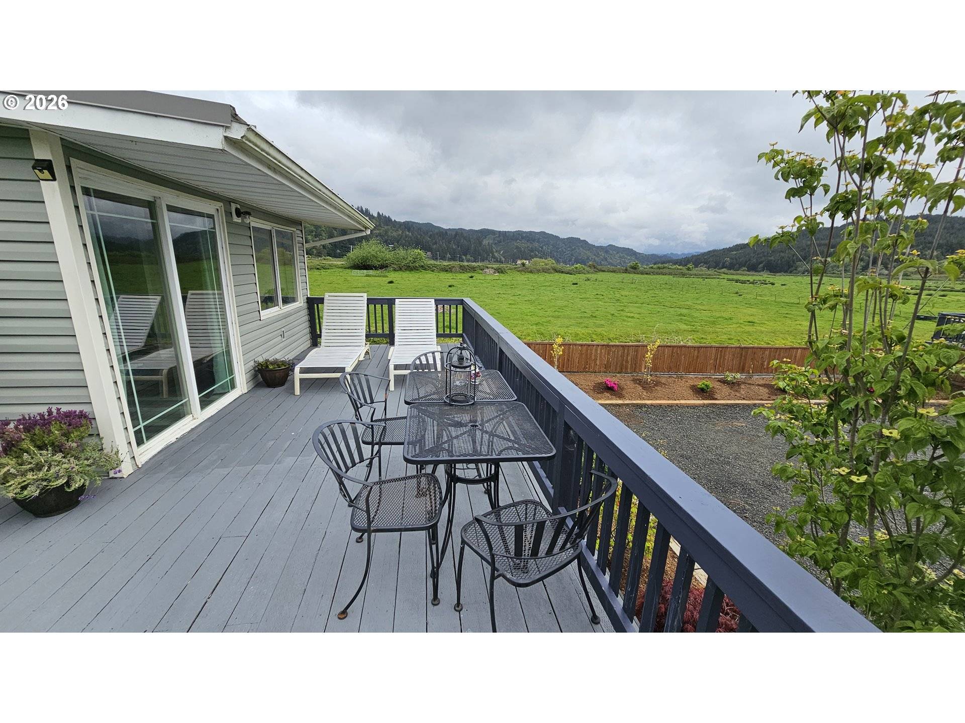 64181 WATSONVILLE RD, Coos Bay, OR 97420