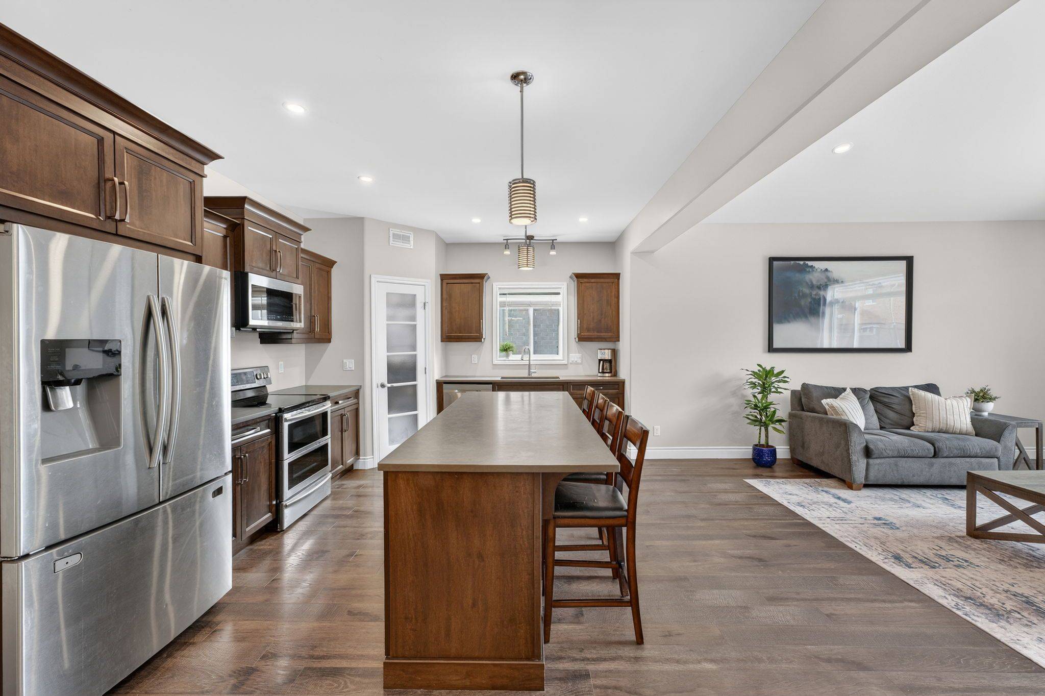25 Virginia CRES, Belleville, ON K8N 0K5