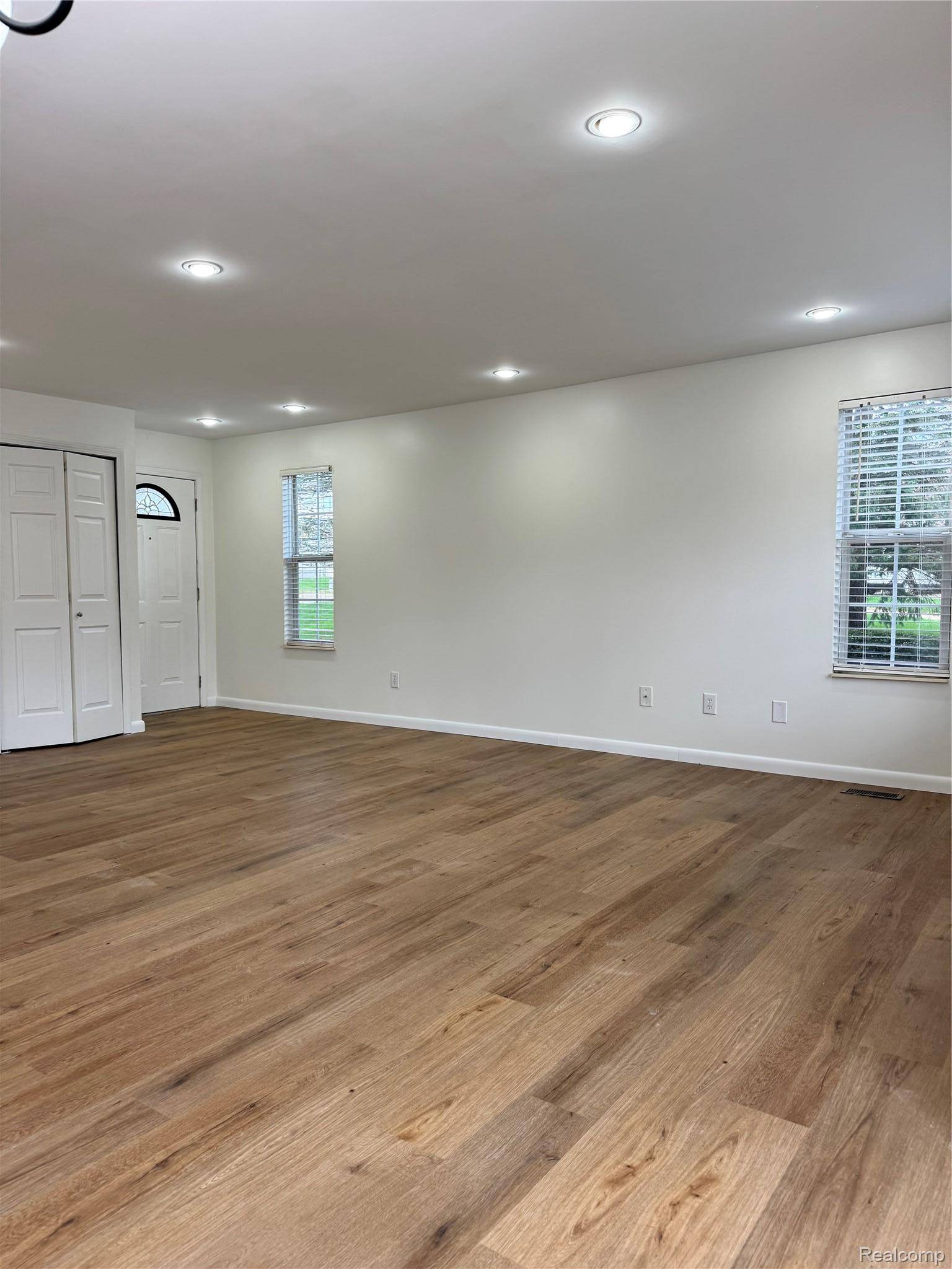 249 Brookwood DR, Southlyoncity_oakland, MI 48178