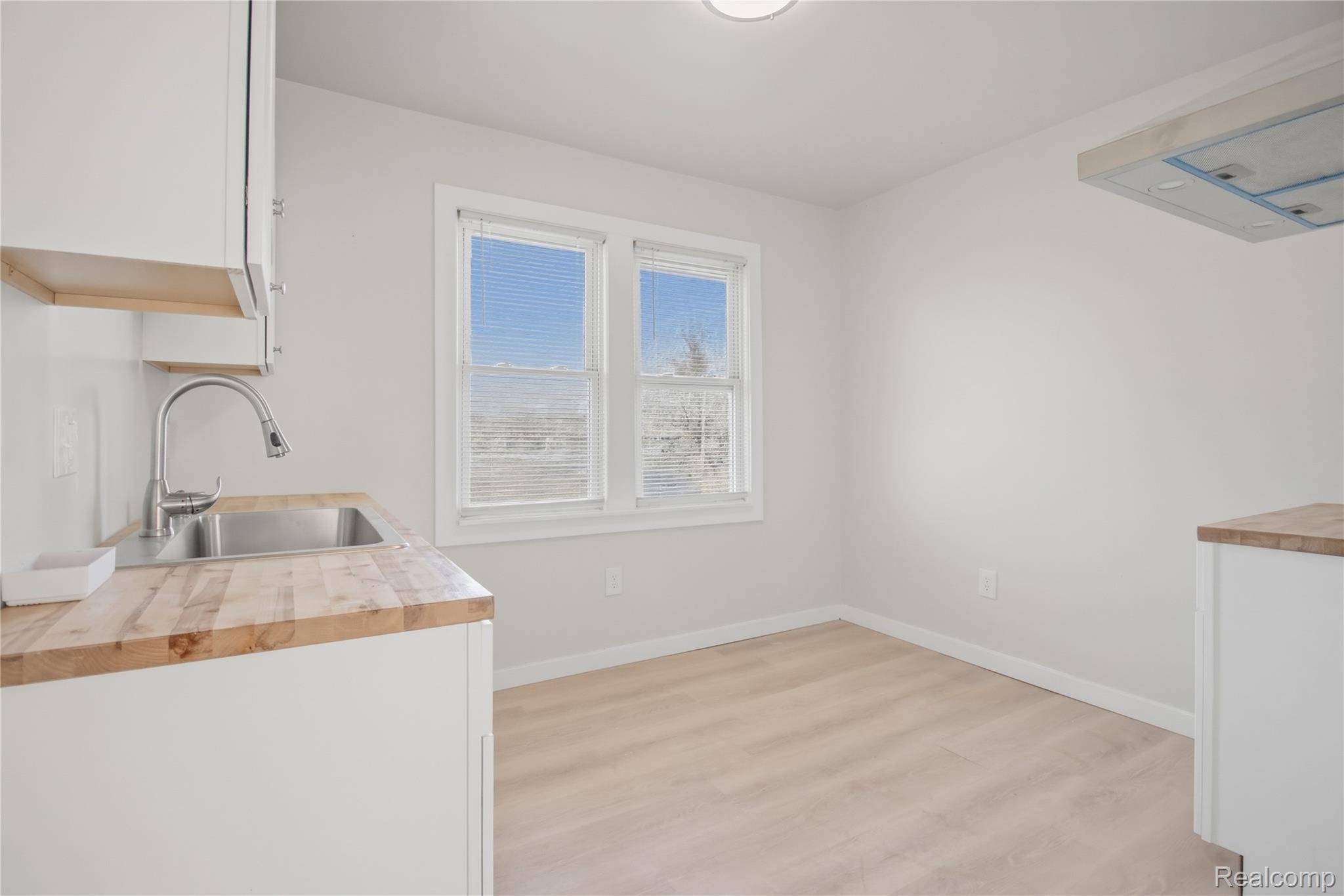 3756 Burlingame ST, Detroit, MI 48206