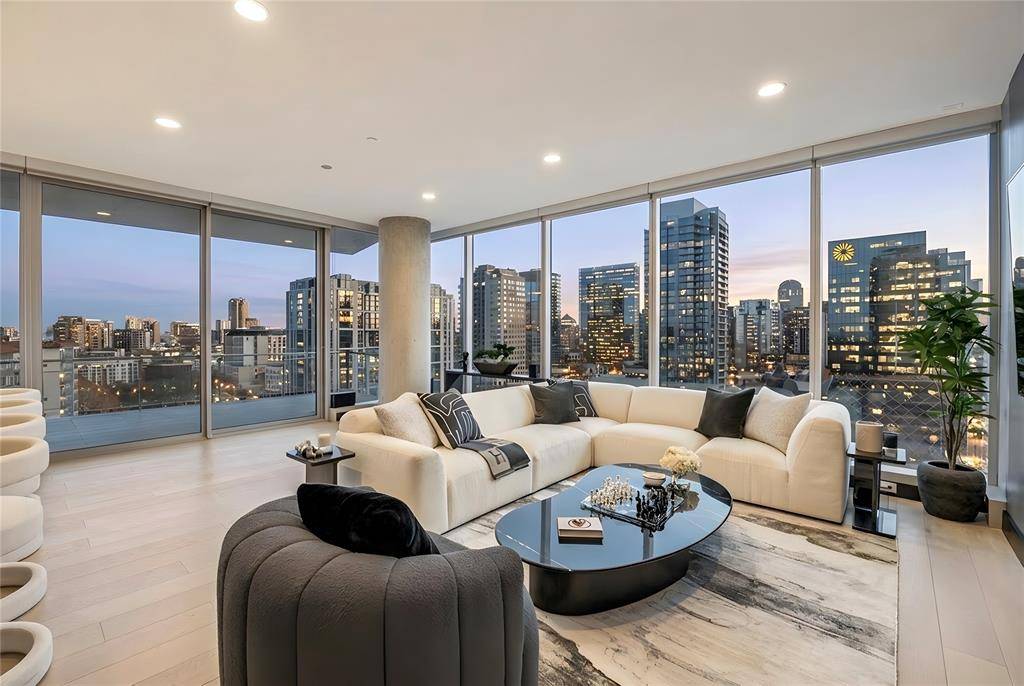 3130 N Harwood Street #1606, Dallas, TX 75201