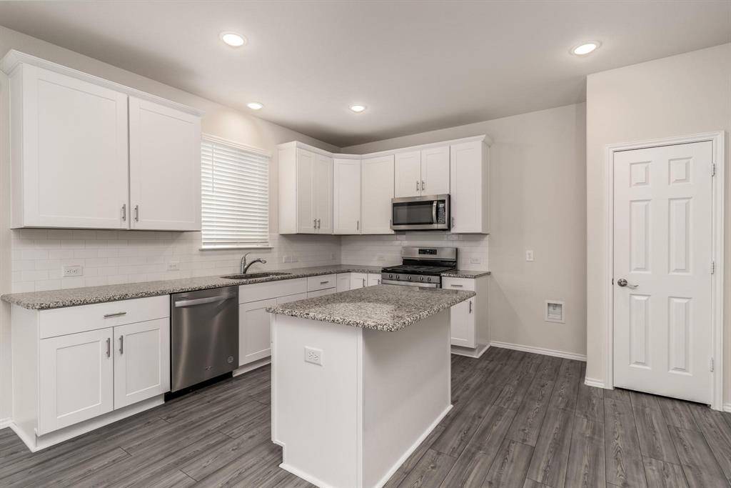 802 Egret Street, Princeton, TX 75407