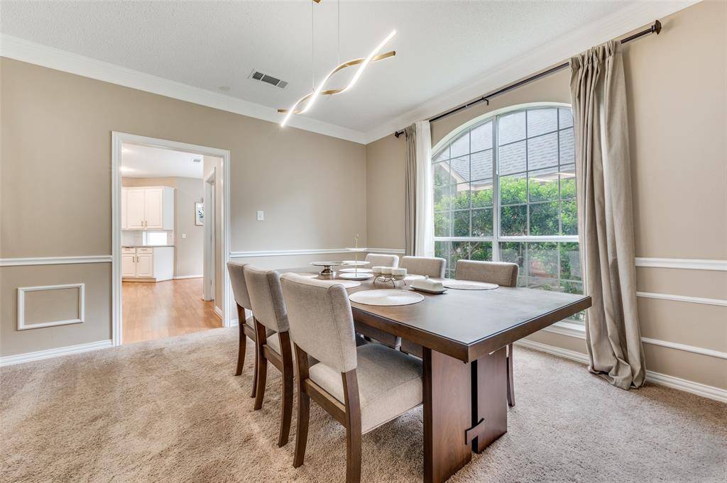 2106 Hunter Place Lane, Arlington, TX 76006