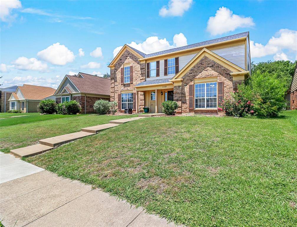2113 Lavaca Trail, Carrollton, TX 75010
