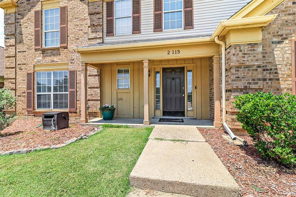 2113 Lavaca Trail, Carrollton, TX 75010