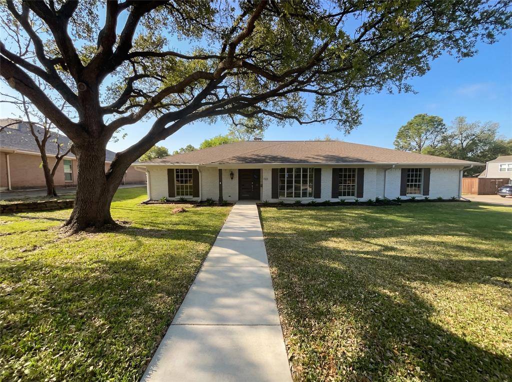 2800 N Surrey Drive, Carrollton, TX 75006