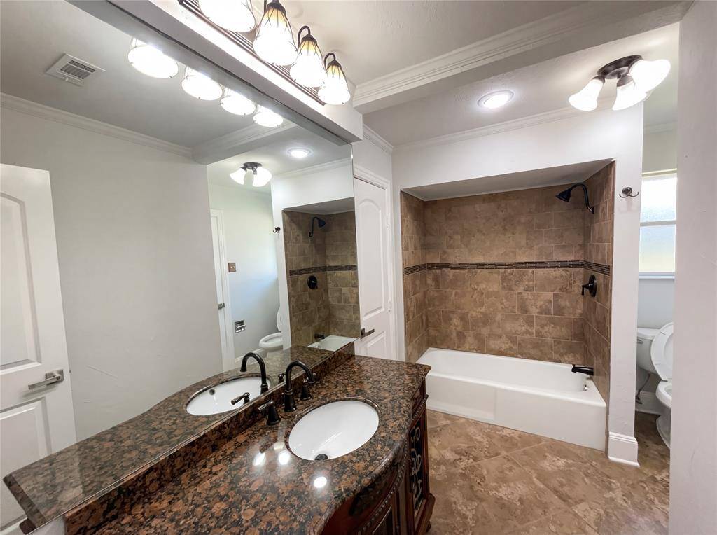 2800 N Surrey Drive, Carrollton, TX 75006