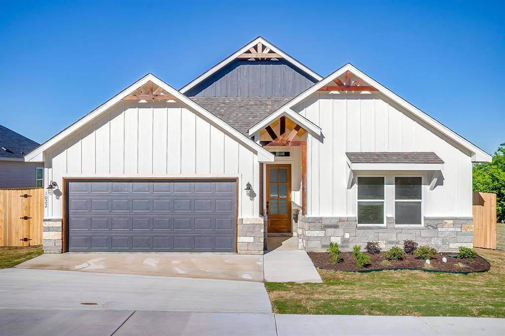 1022 Lake View Ridge, White Settlement, TX 76108